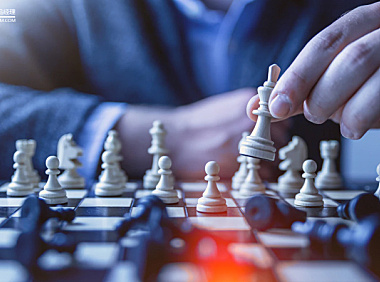 SaaS:小企业向左、大企业向右